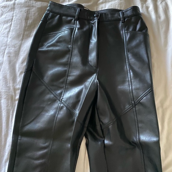 Black faux leather pants - Picture 2 of 5